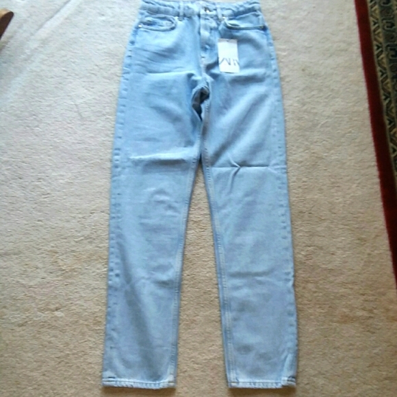 ZARA HIGH RISE STRAIGHT JEANS - NWT - Picture 2 of 7